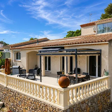 Charmante Avec Piscine Et Grand Jardin וילה